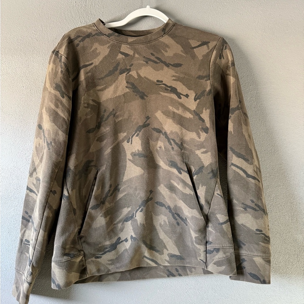 Old Navy Active Camo Sweatshirt Small